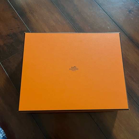 Hermes Oran Sandals - Picture 9 of 13